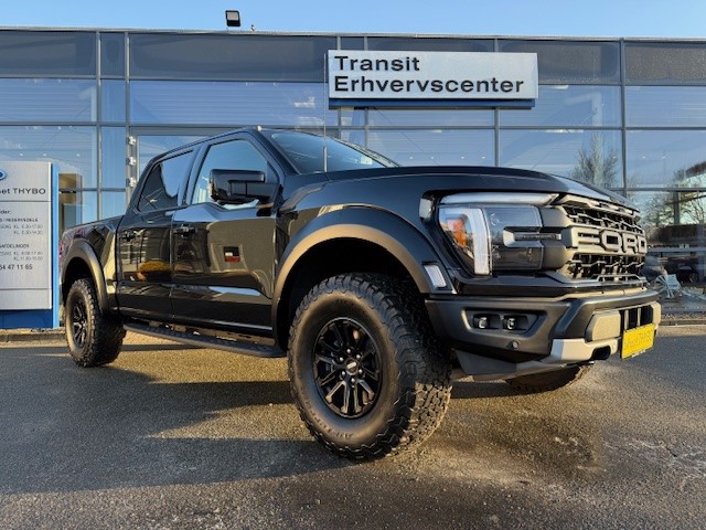 Ford F-150 Raptor 2025 – definitionen på ekstrem performance er landet